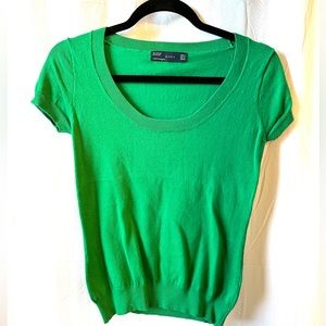 ZARA Short Sleeve Sweater Tee Size S Green